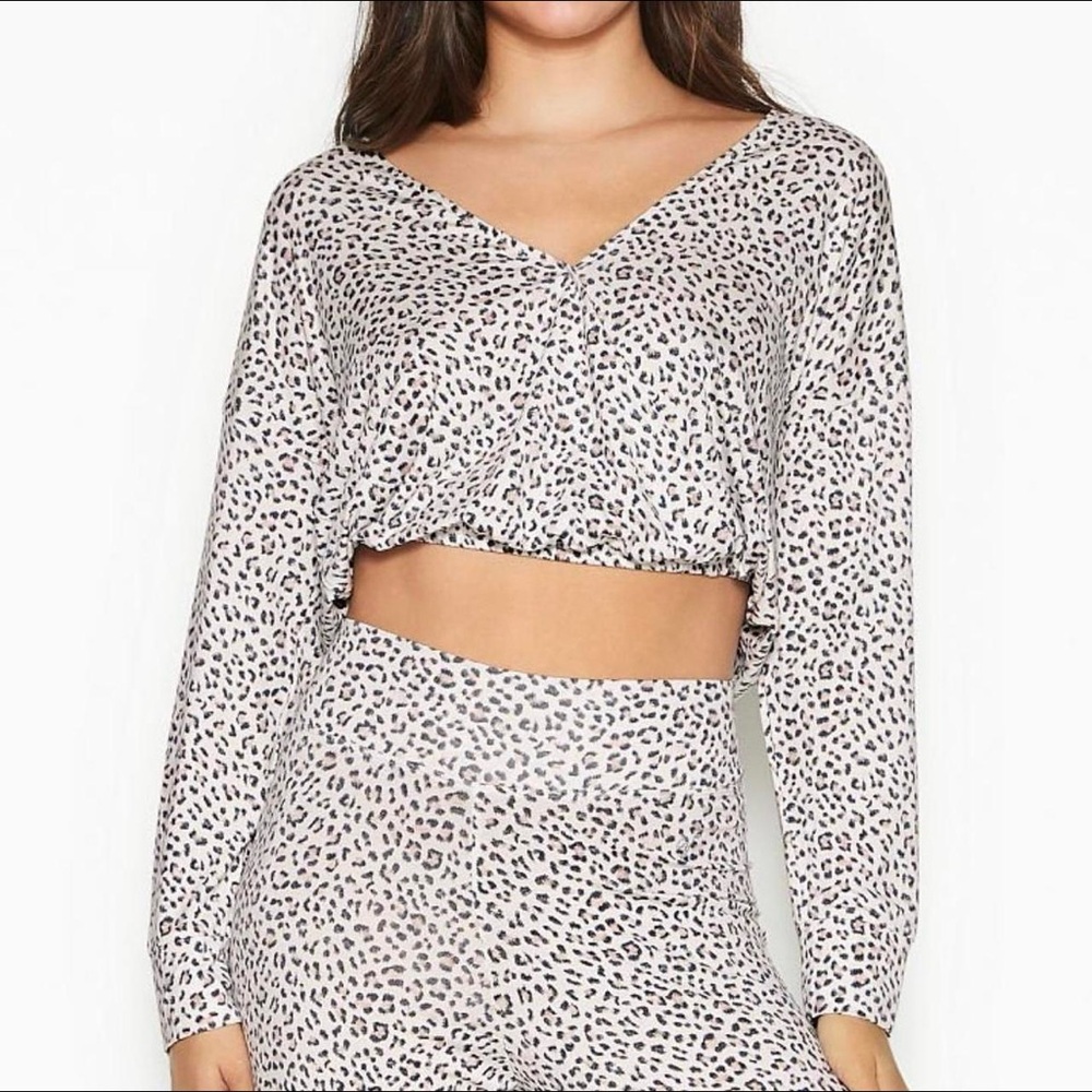 NWT heavenly by victoria's secret top